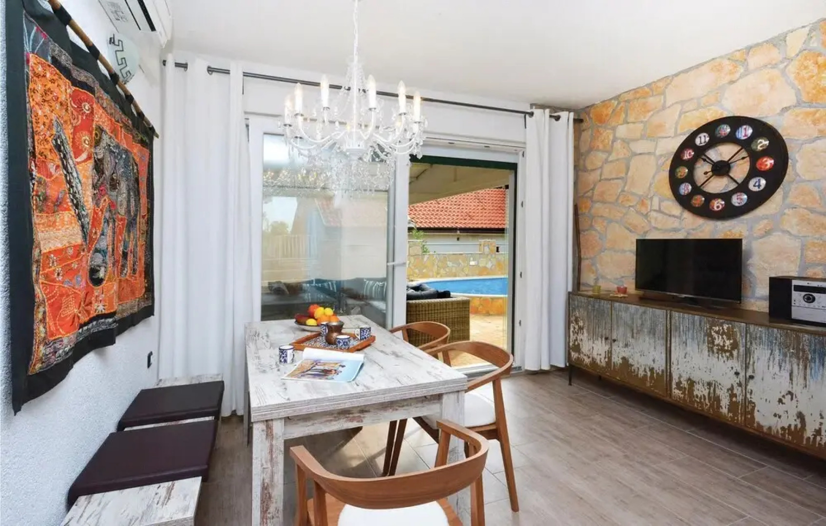 Stunning Home in Ivan Dolac With Wifi and 2 Bedrooms