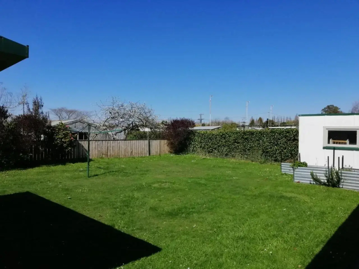 Super Central Cosy Greytown House with Garage