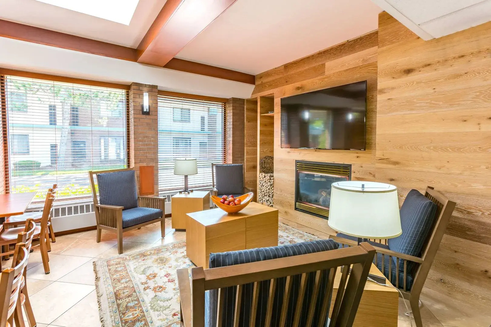 Country Inn & Suites by Radisson, Traverse City, MI