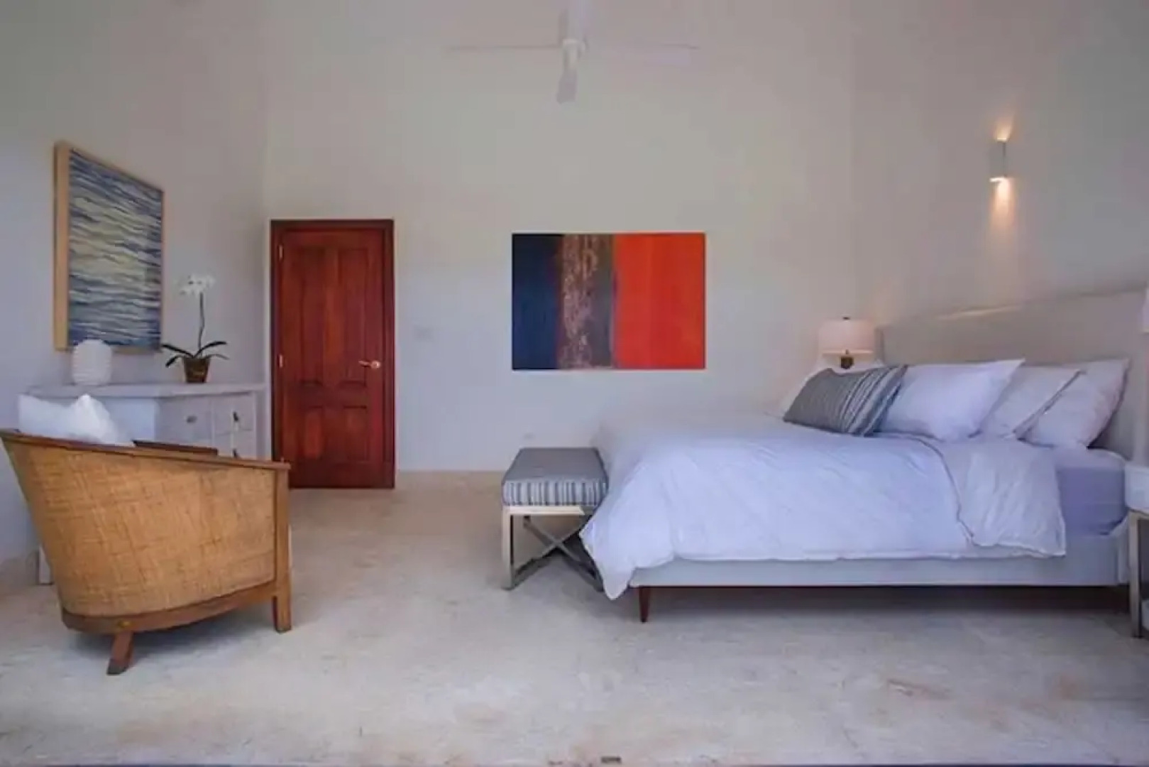 Casa B Institutional