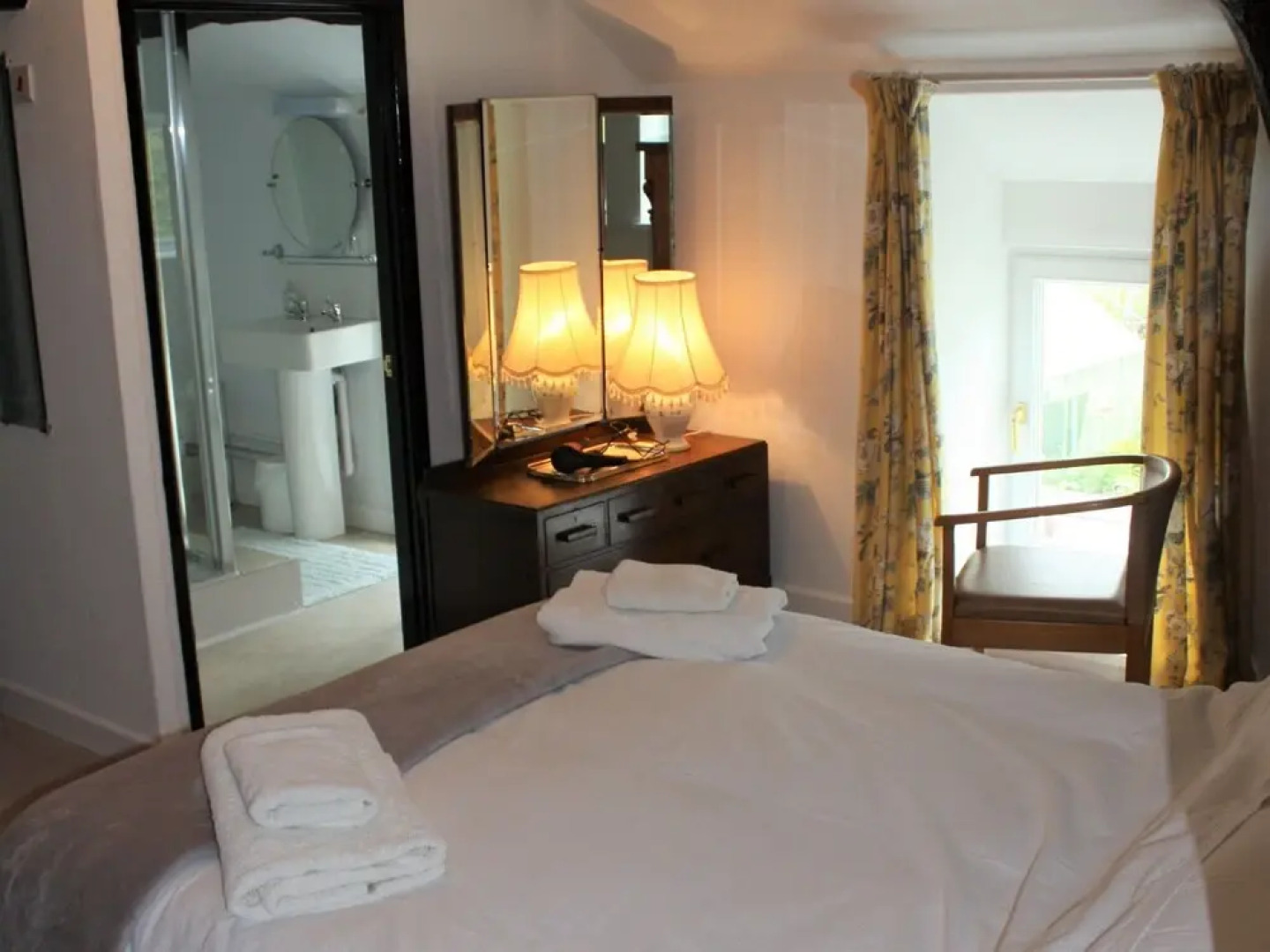 Holiday Home With Floor Heating, Authentic Wooden Beams and a Beautiful Garden