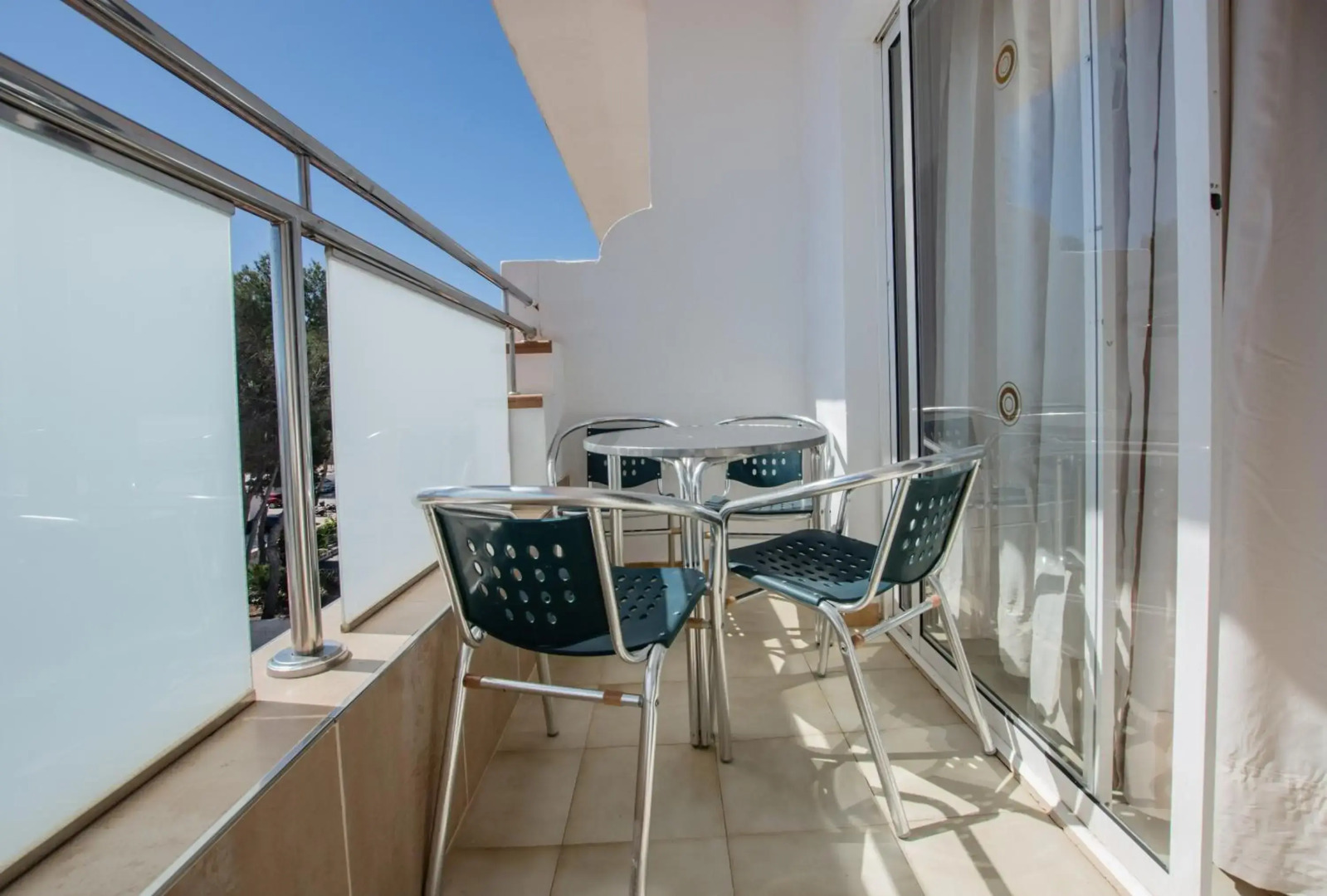 El Cortijo Apartments