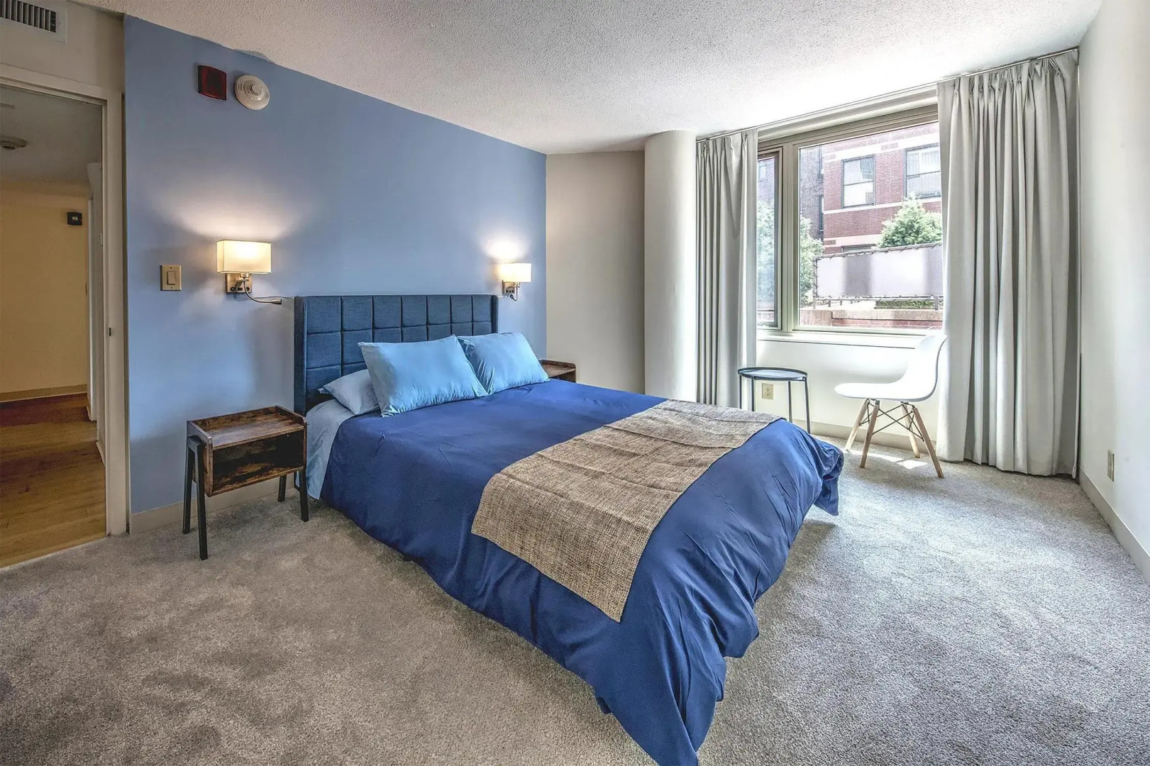 Upscale Apt with Private Work From Anywhere Office