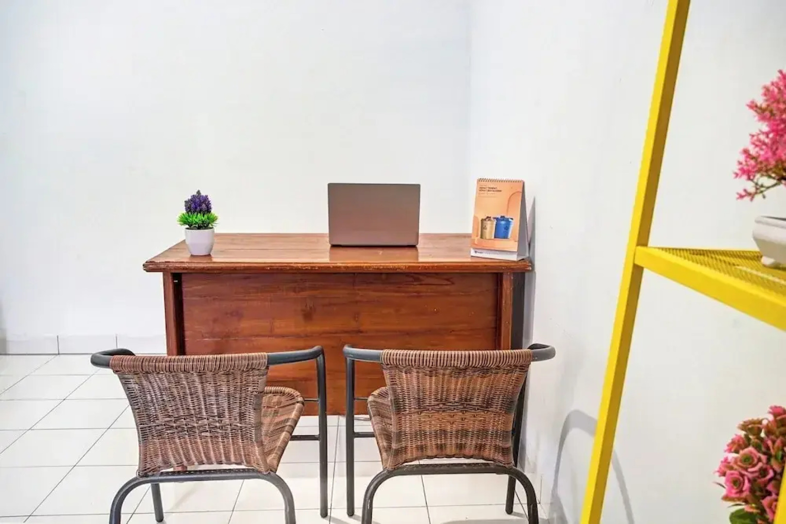 Wisma Amalia Syariah by OYO Rooms