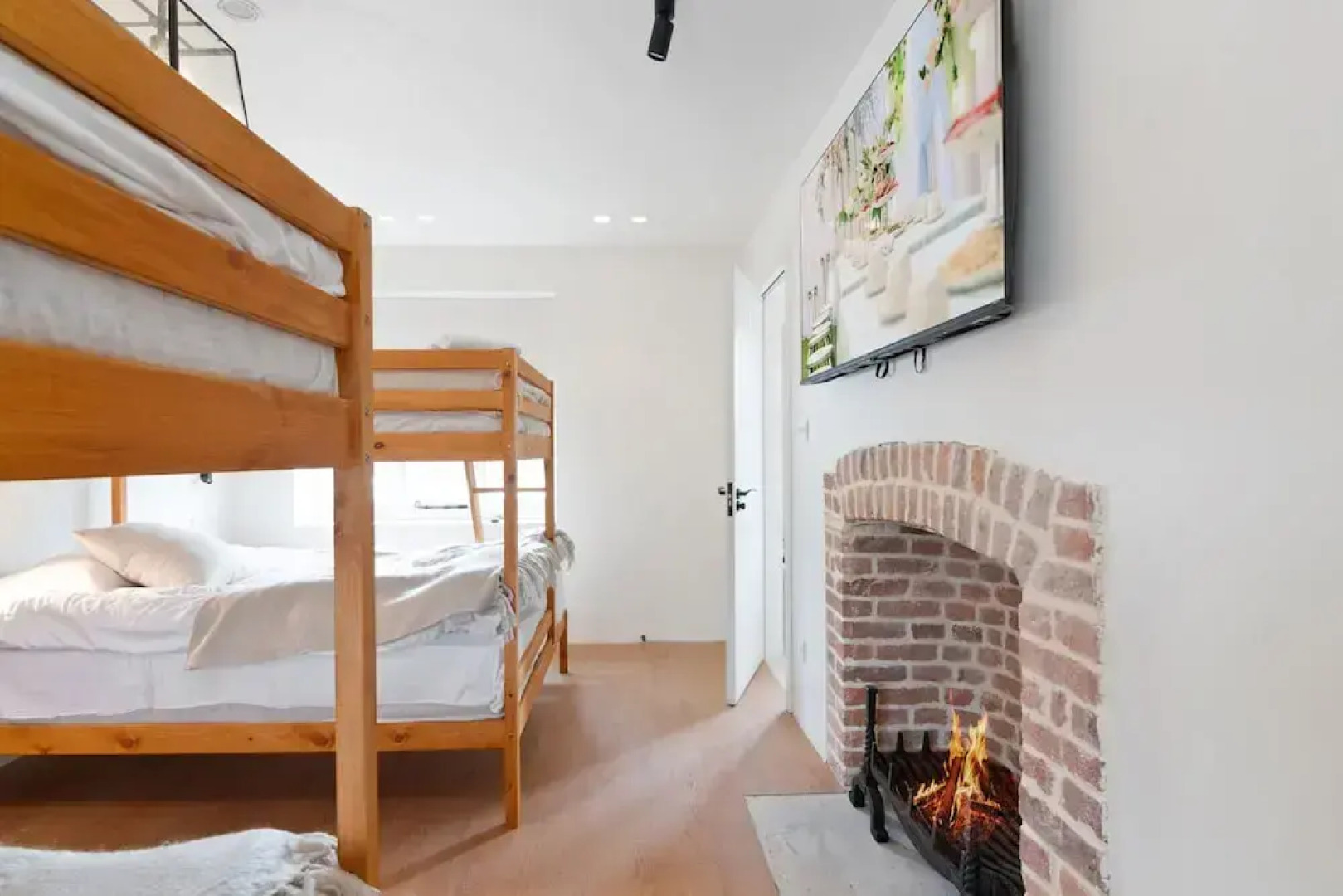 The Manor at Minstrel Court