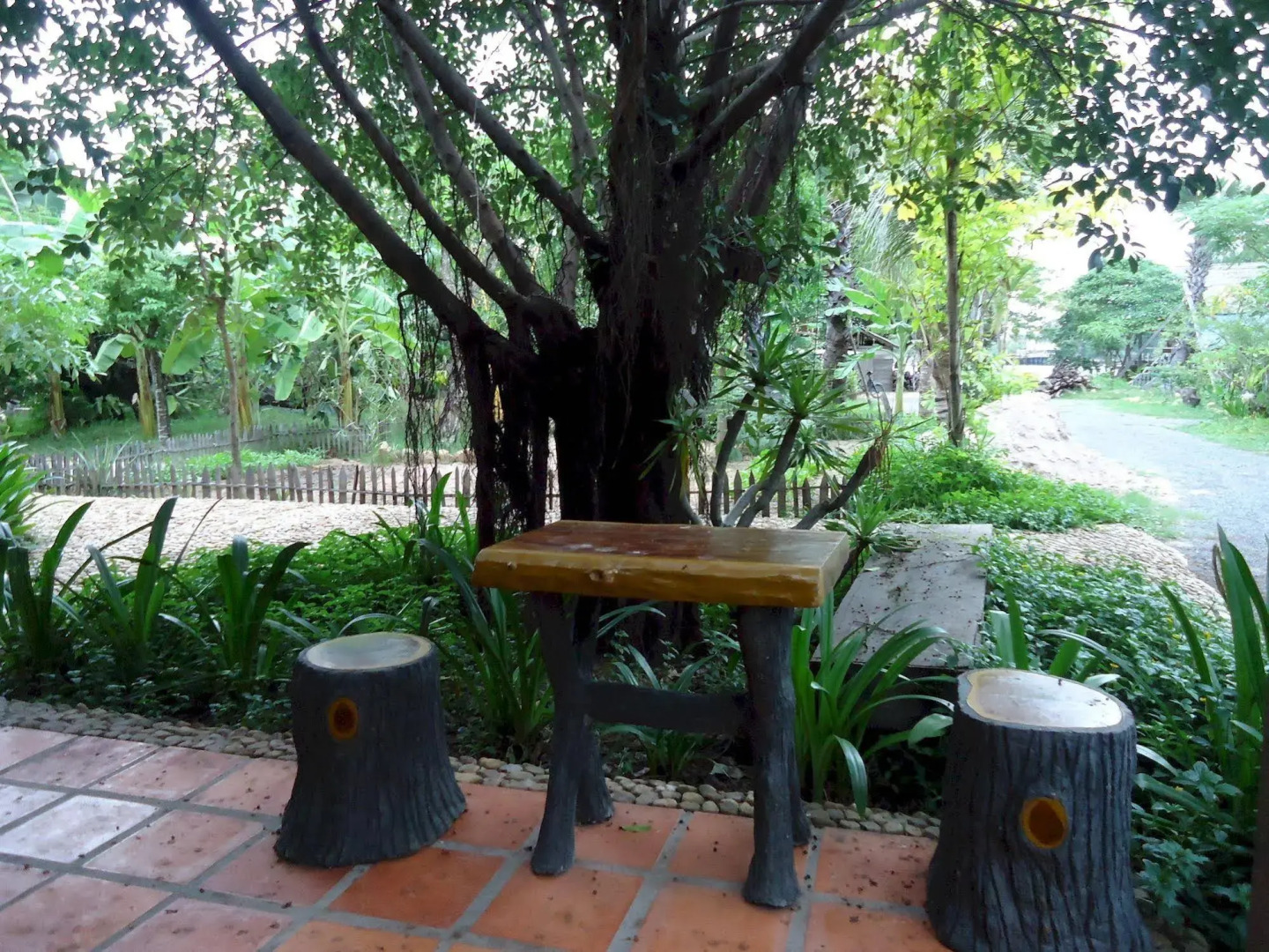 Natural Bungalows Restaurant and Bar