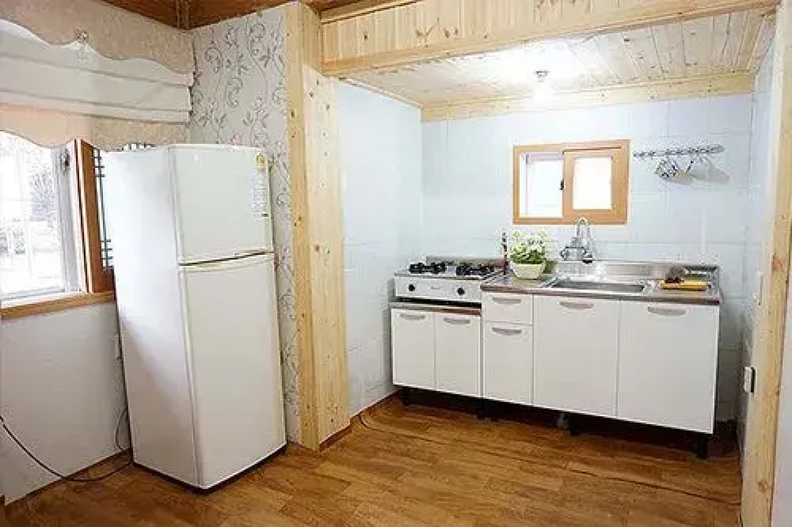 Yangsan Sound of Mountain & Sea Pension