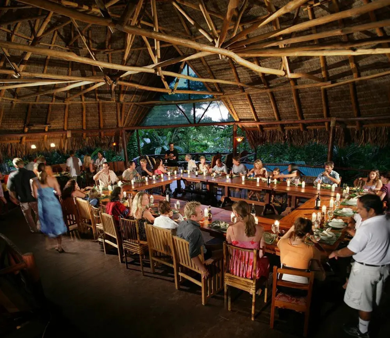 Iguana Lodge Beach Resort