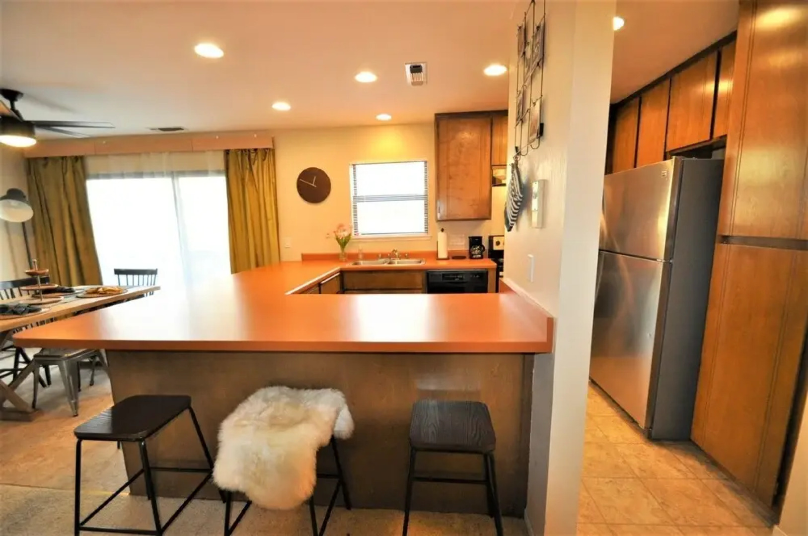 Gnome and Creek Condo - Two Master Suites for a Perfect Couples Yosemite Getaway by Yosemite Region Resorts