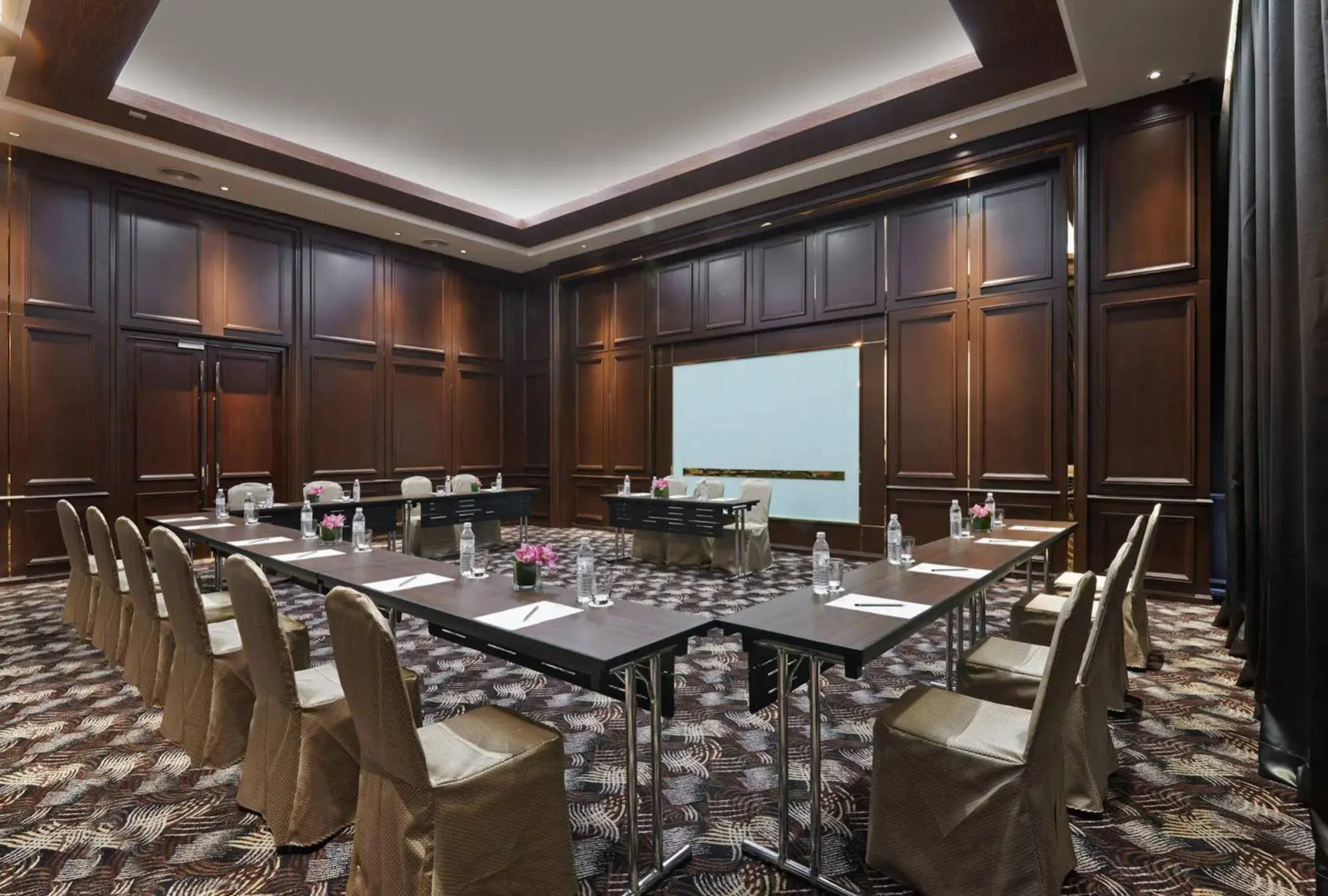 V E Hotel & Residence