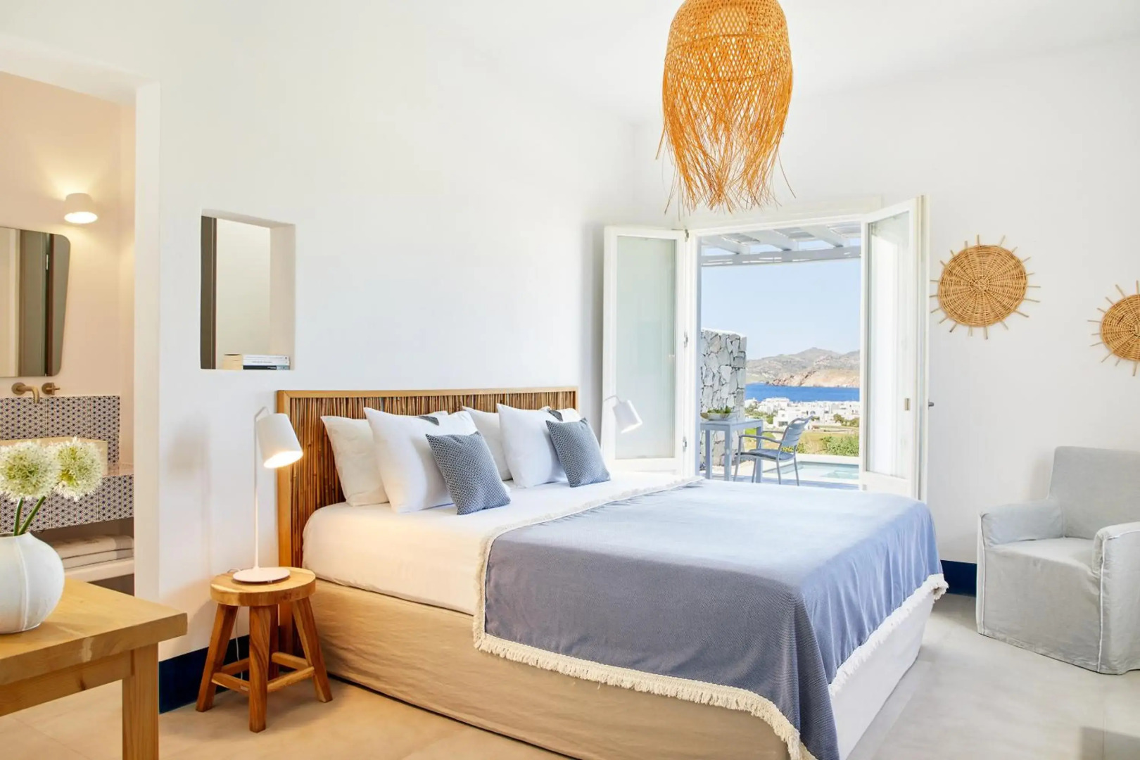 Milos Breeze Boutique Hotel