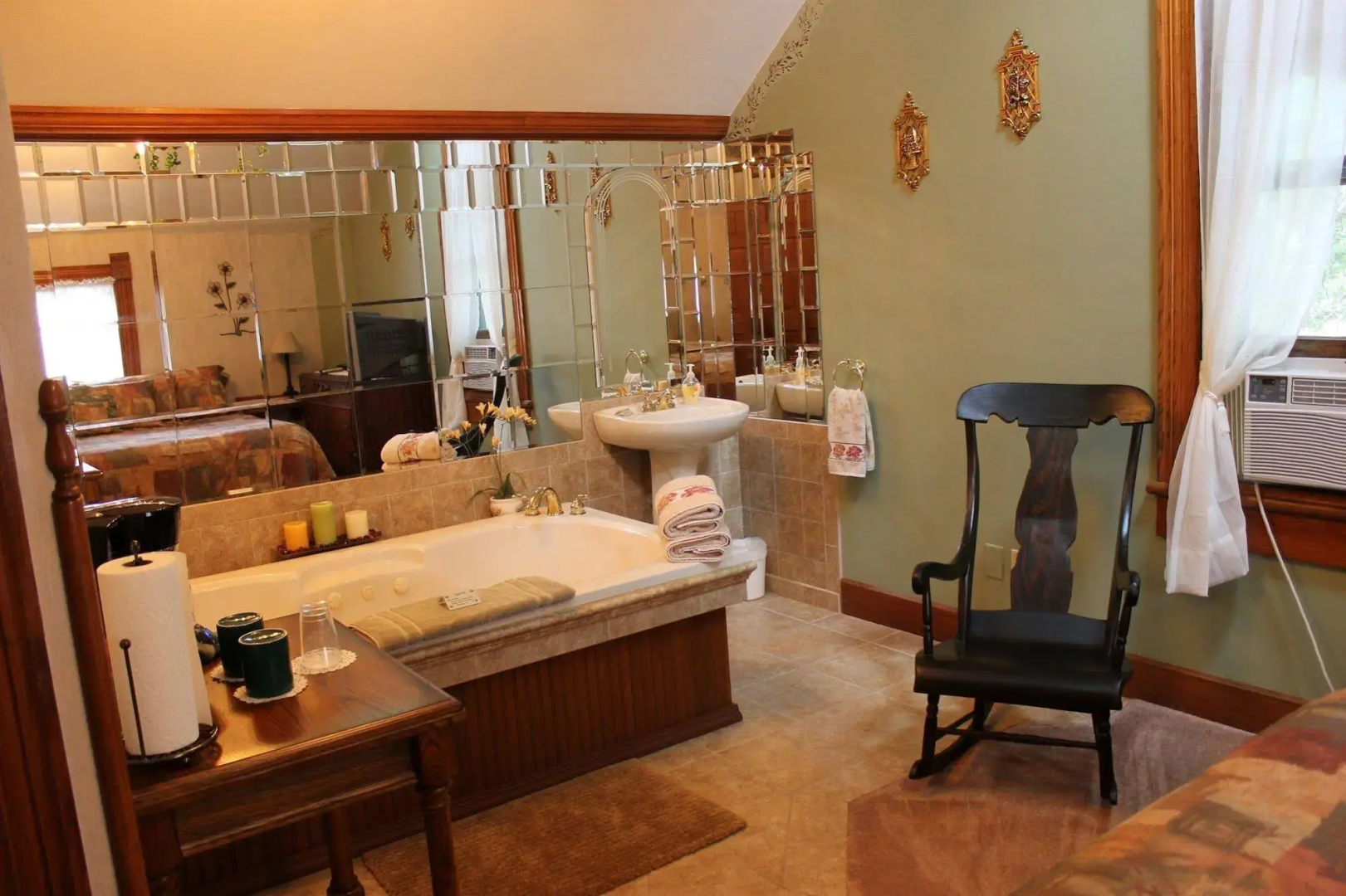The Harney House Inn