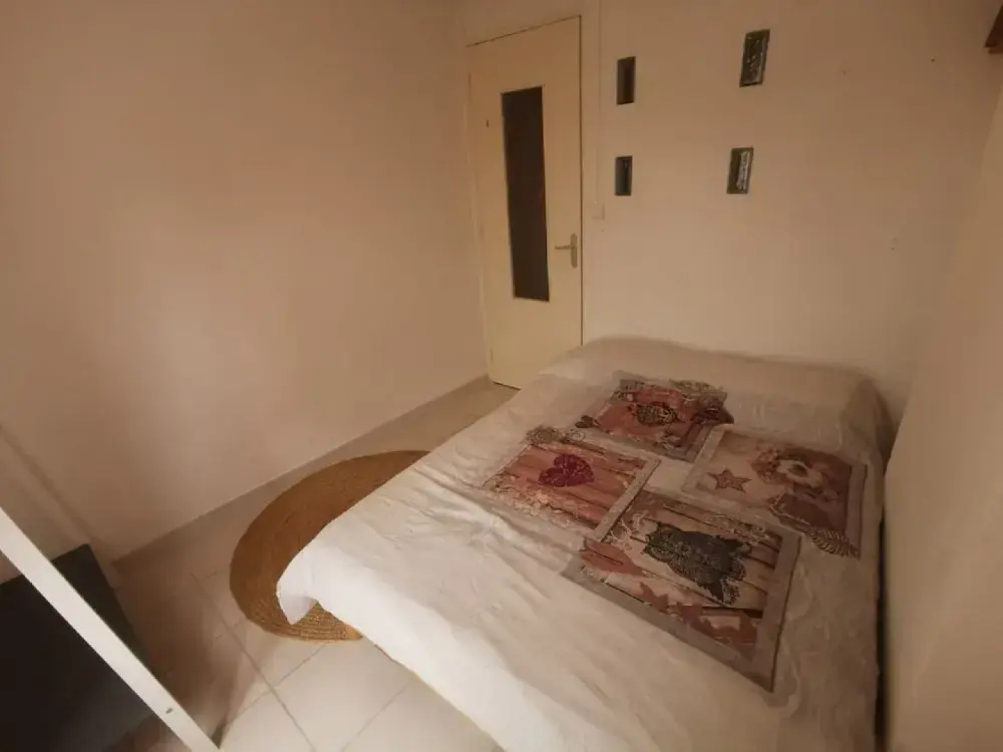 Beautiful Holiday Home With Fireplace