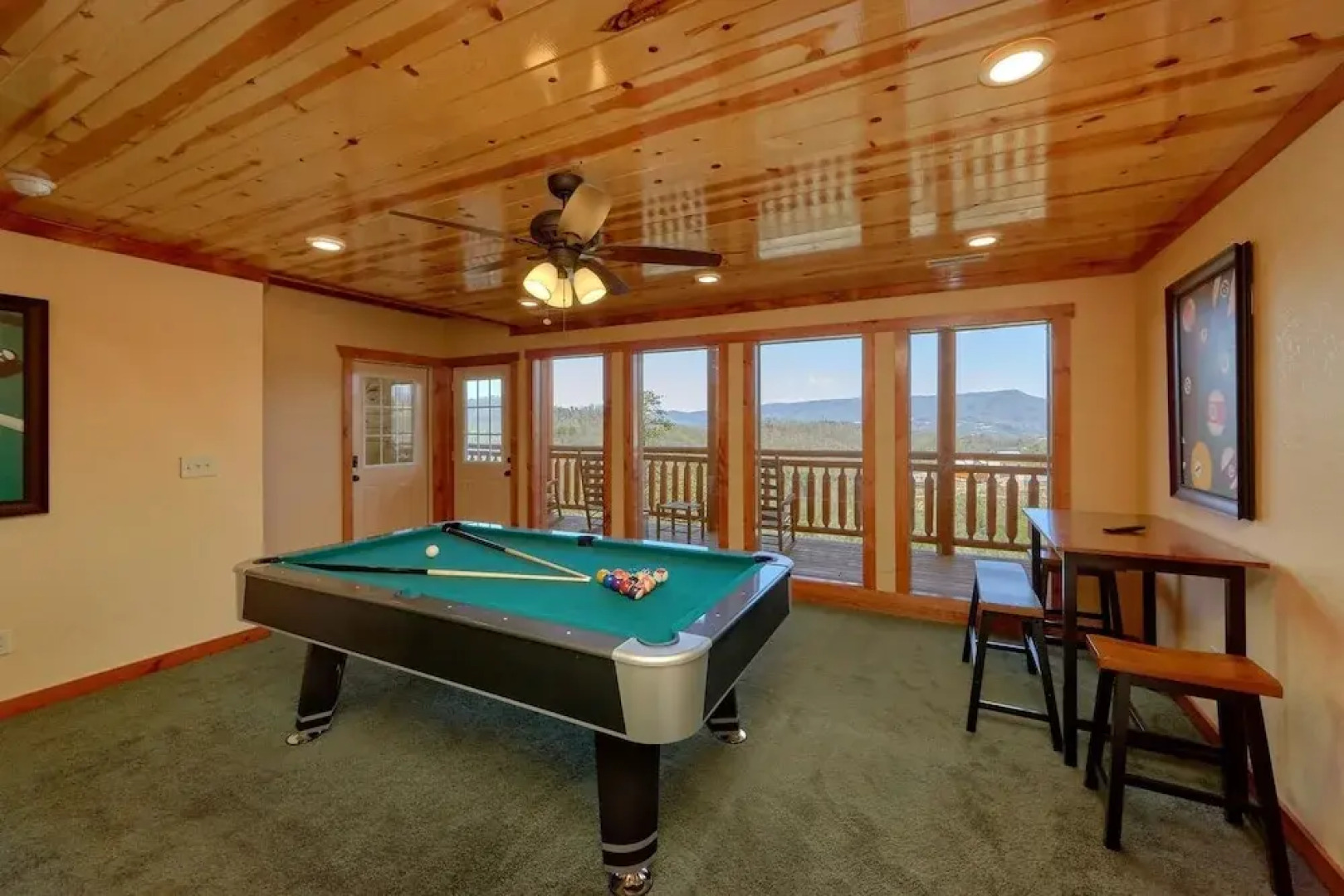 Summit Pool Lodge Apartment 6