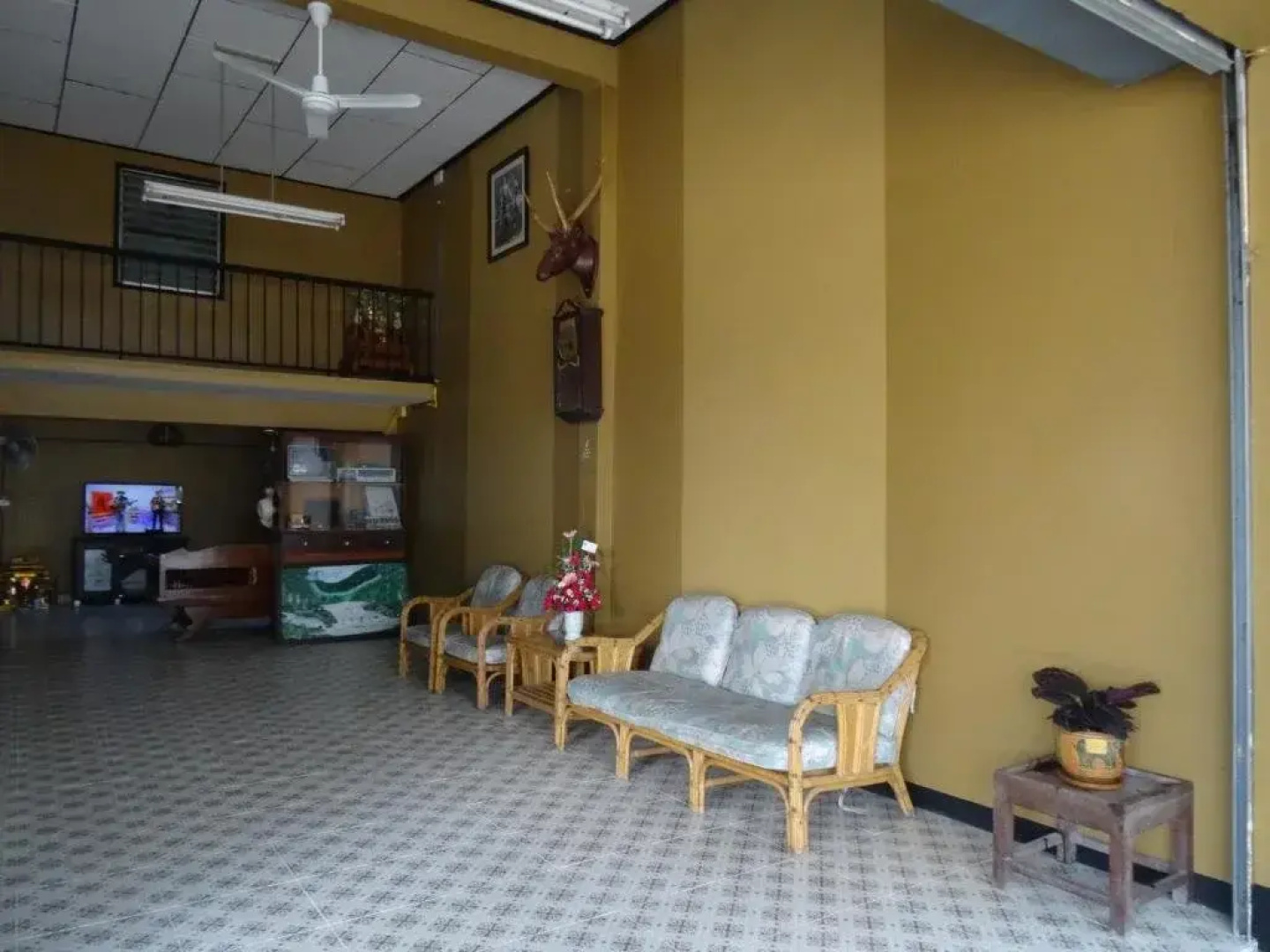 The old Phanburi