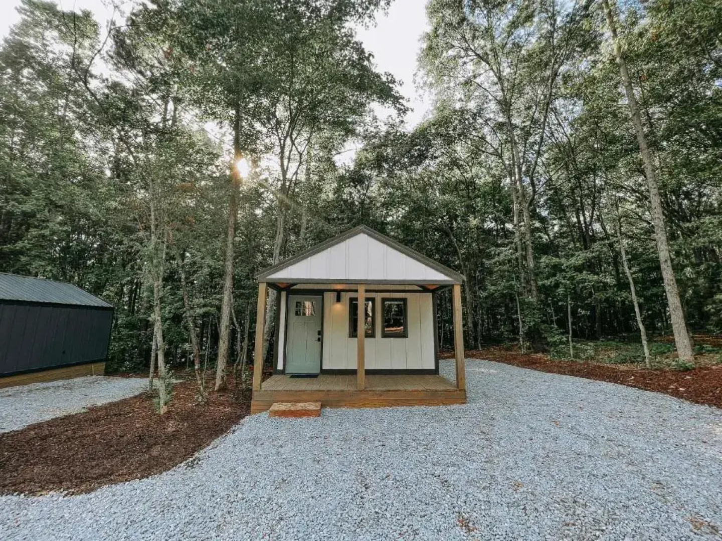 Adorable Studio Style Cabin Located Minutes From Lake Hartwell Cabin #1
