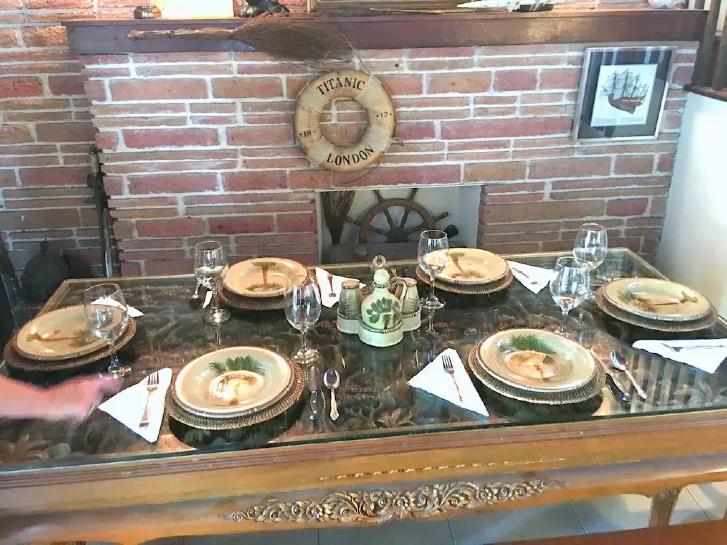 Key Lime Sailing Club And Cottages