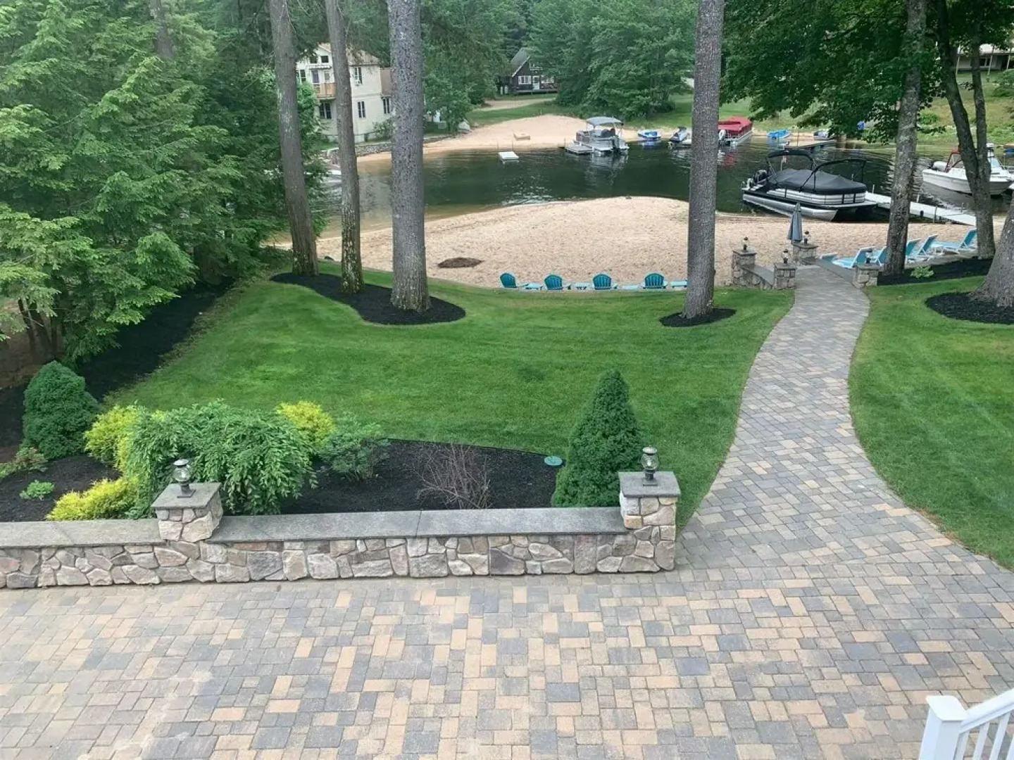 Sandy Cove - Limit 14 4 Bedroom Villa by RedAwning