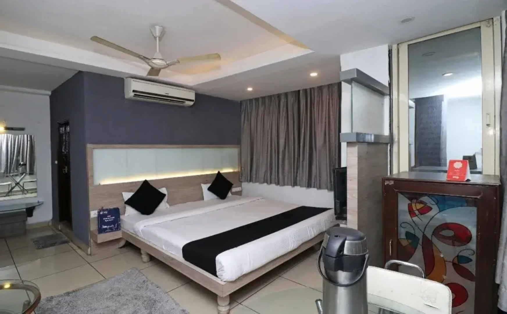 Hotel Saket By OYO Rooms