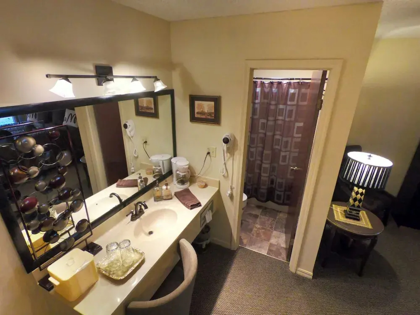 TradeWinds Lodging Bed and Breakfast