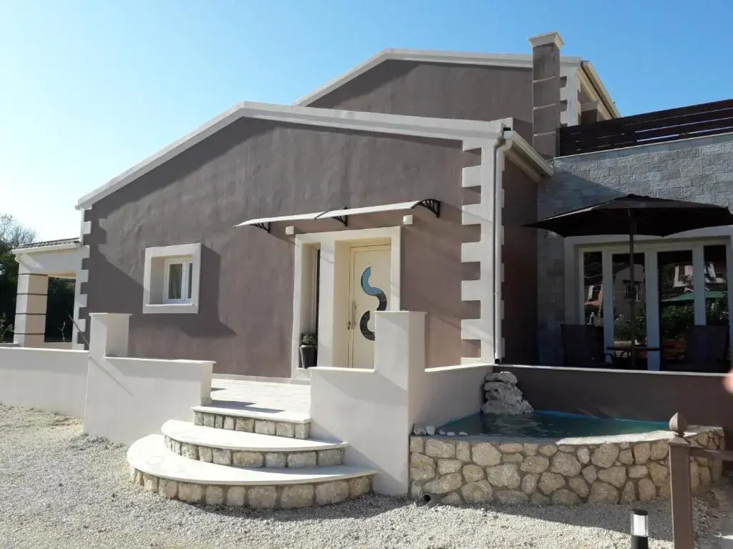 ANTIGONH COUNTRYSIDE VILLA !i