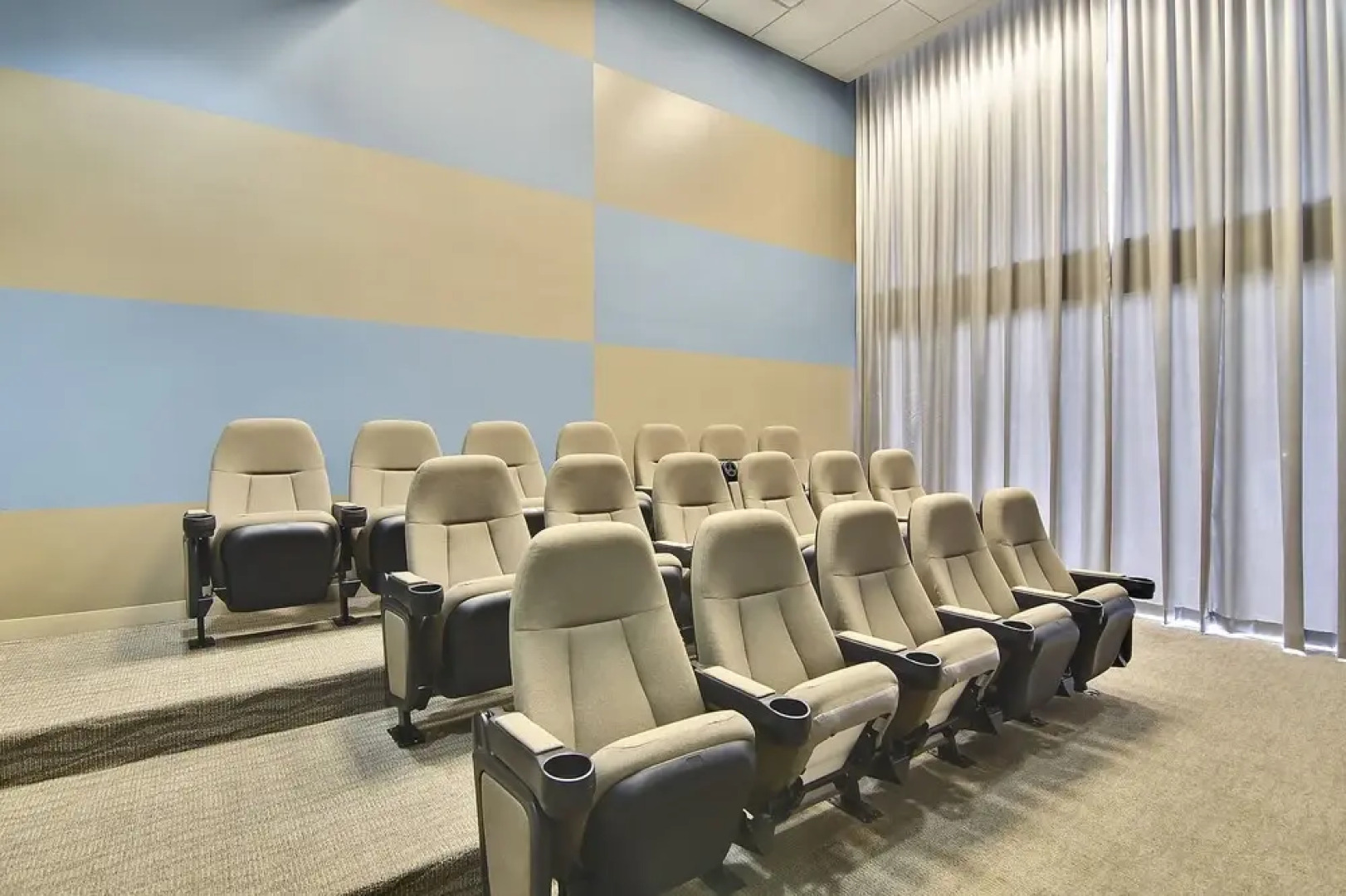 Stay Alfred on Fannin Street