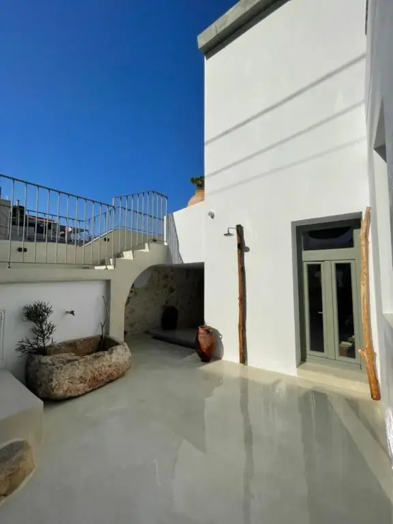 Lithos Retreat 2(ΛΙTHOS Retreat)