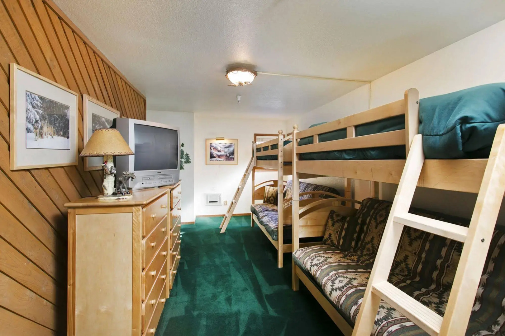 Aspen Creek by 101 Great Escapes