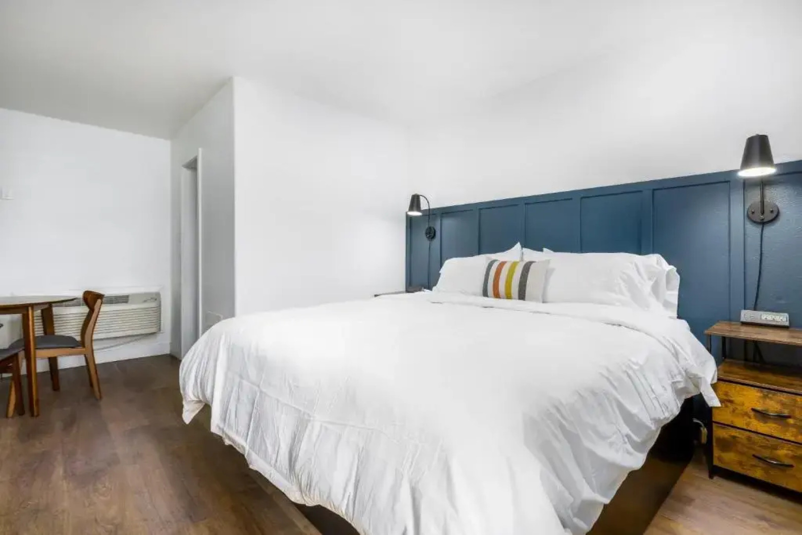 Minecart Motor Lodge