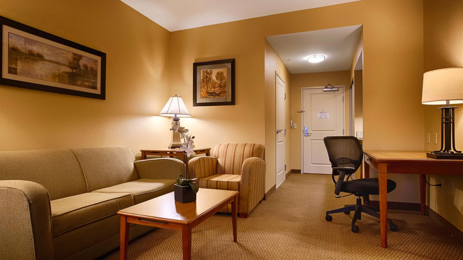 Best Western Plus University Park Inn & Suites