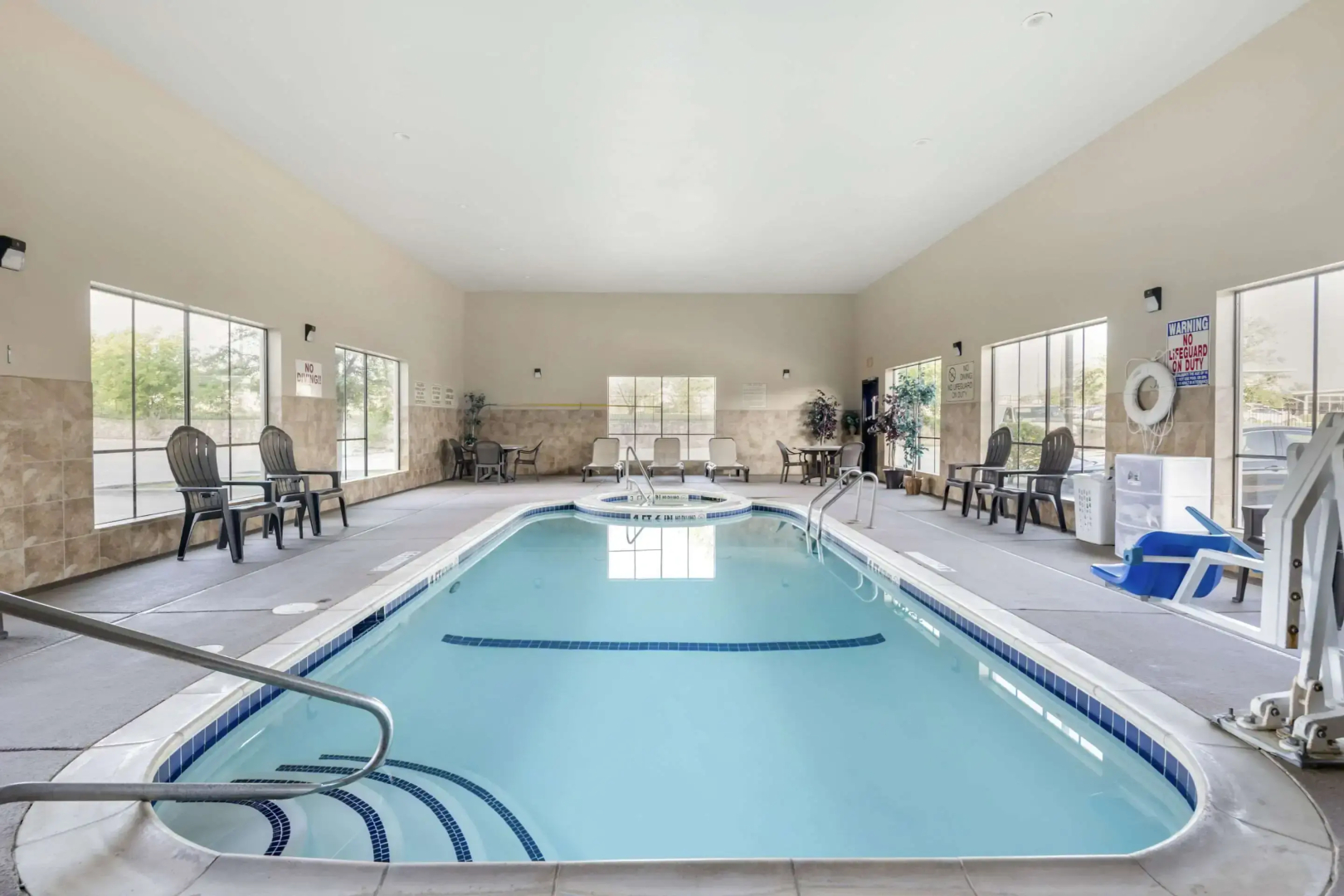 Comfort Inn & Suites Fort Worth - Fossil Creek