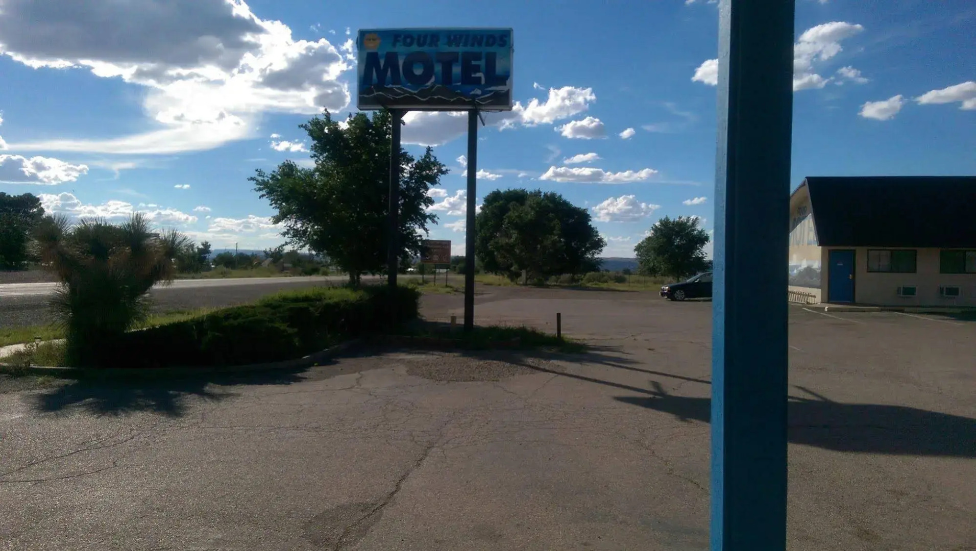 Four Winds Motel