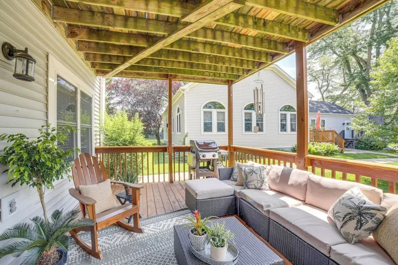 Walk to Lake Michigan - South Haven Condo!