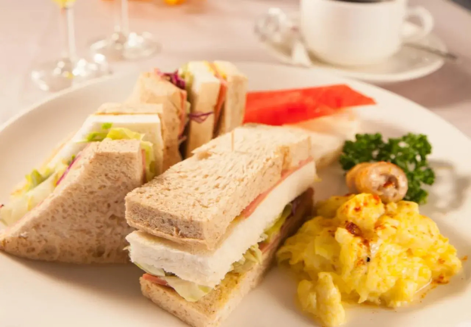 CHECK inn SELECT Hualien LinSen