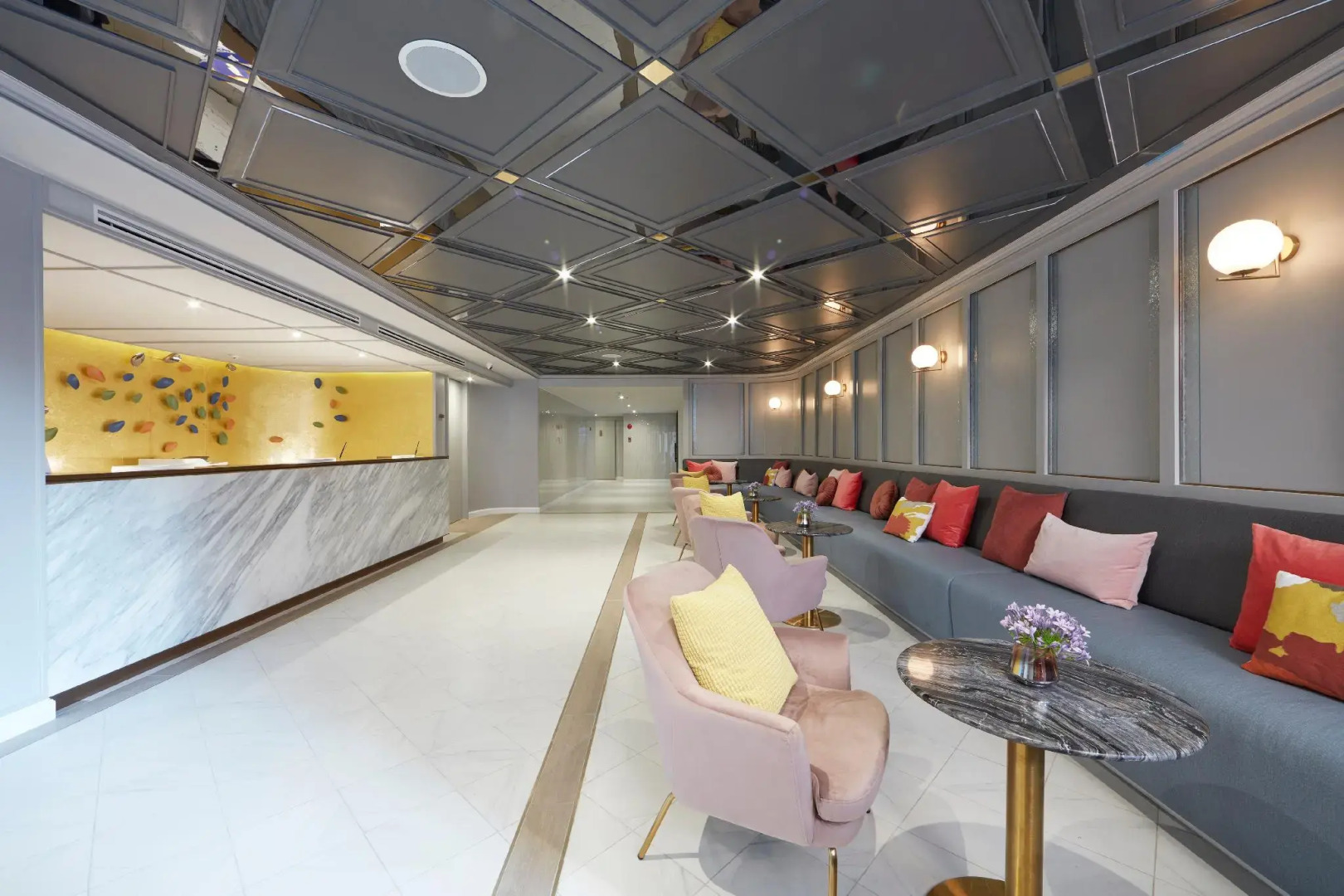 The Quarter Ploenchit by UHG