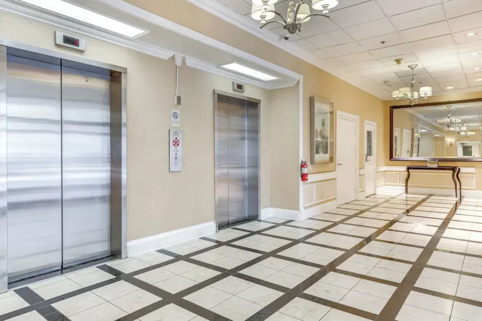 Downtown Studio w/ City Views in Jacksonville!