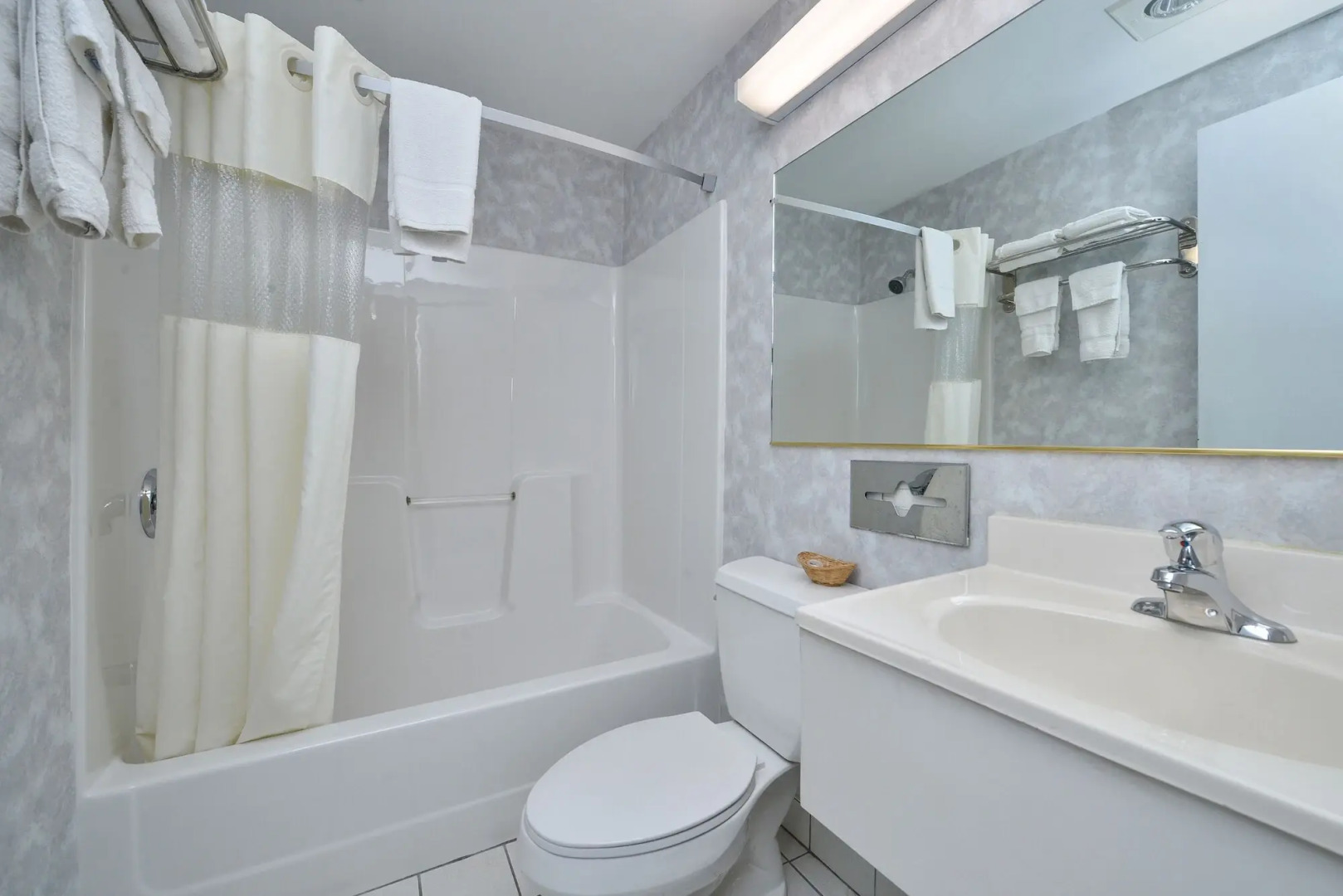 Travelodge by Wyndham Great Barrington Berkshires