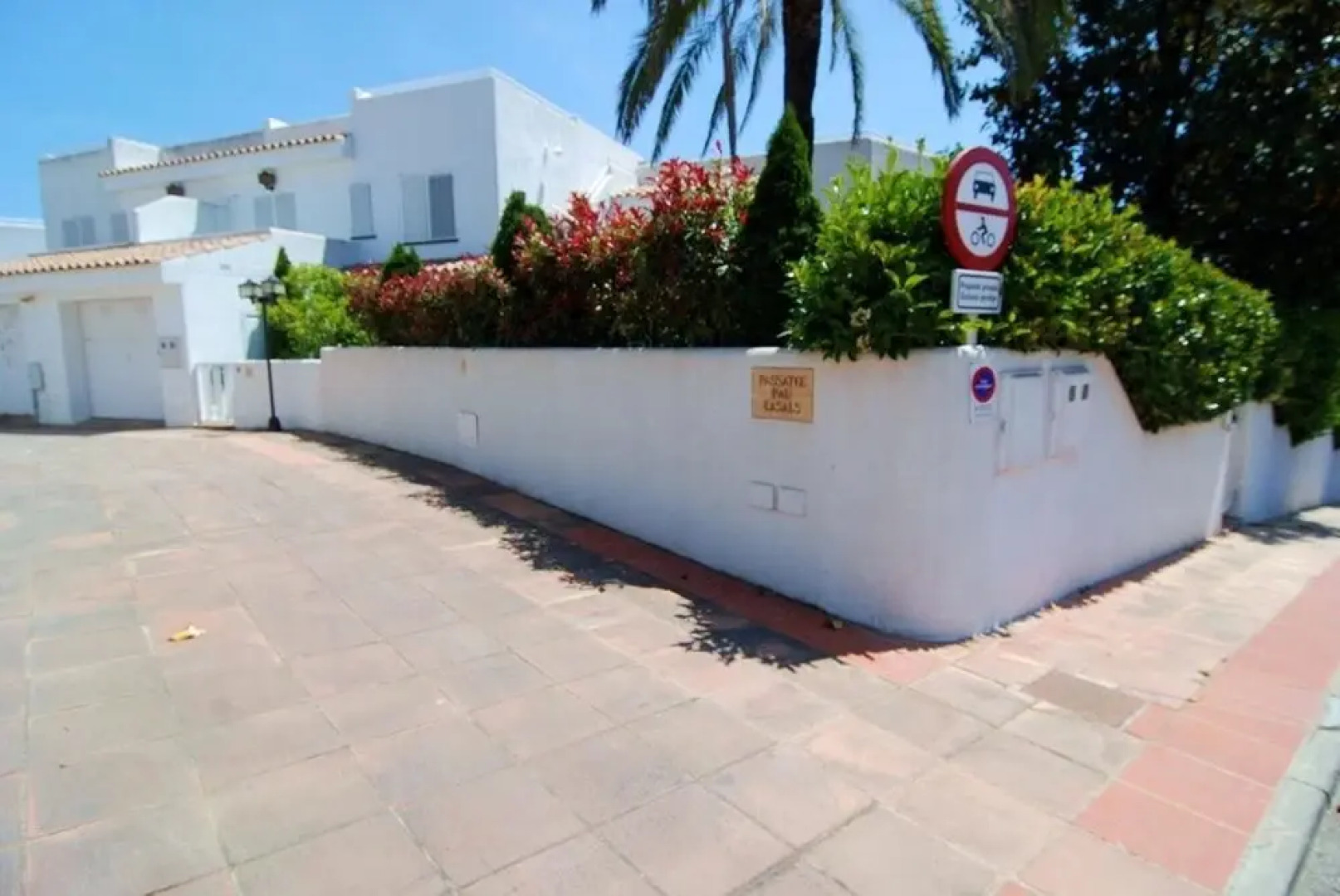 HomeHolidaysRentals Casa Gaudi - Costa Barcelona