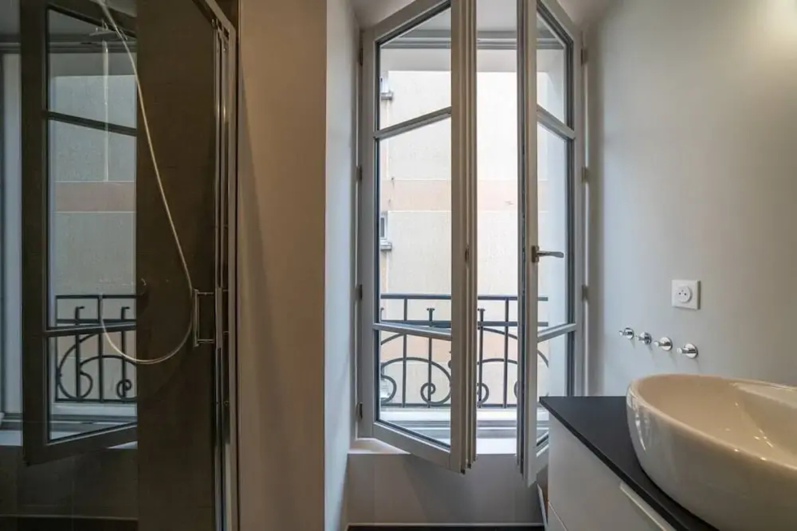 Private Apartment Delavigne - Villa Rops