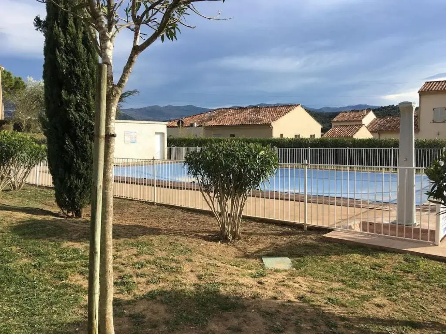 T2 pour 4 pers, charmante résidence avec piscine