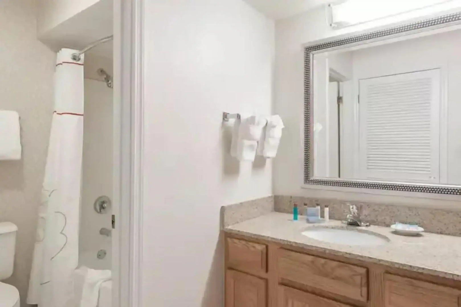 Value Suites Extended Stay - St Louis