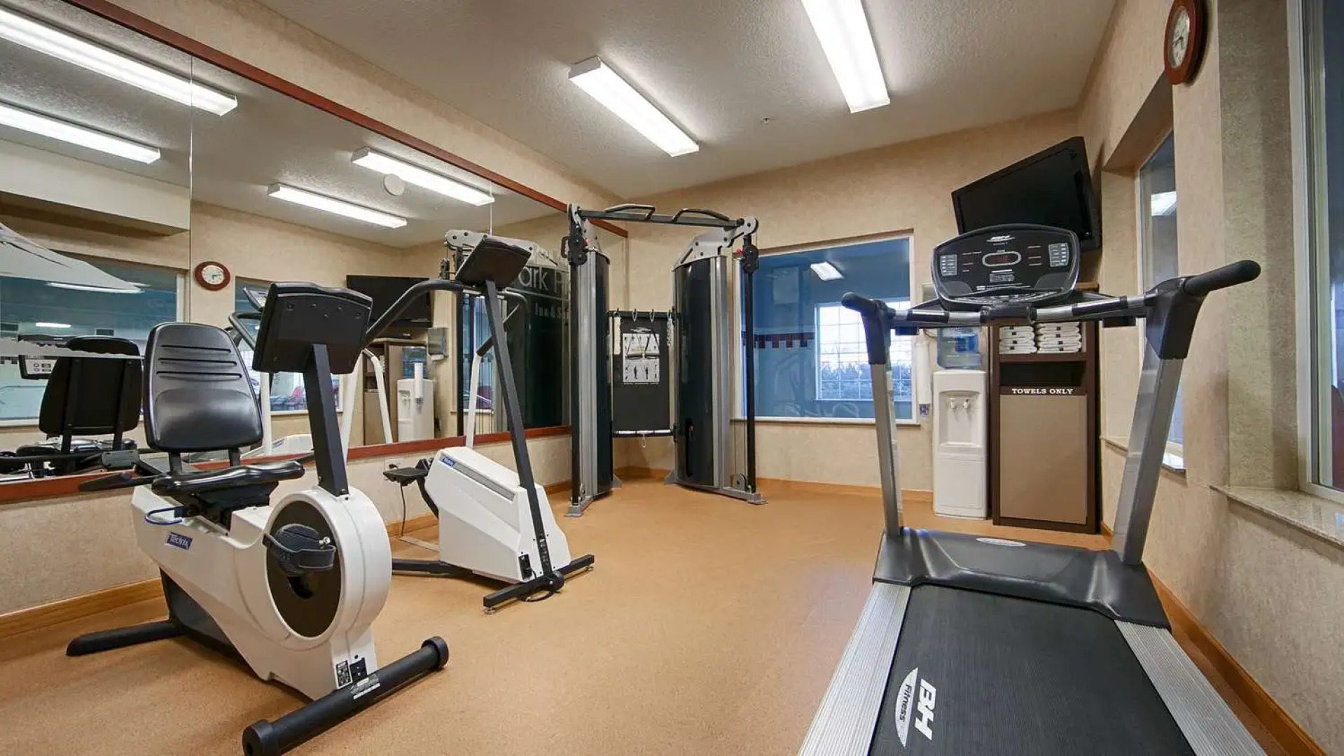 Best Western Plus Park Place Inn & Suites