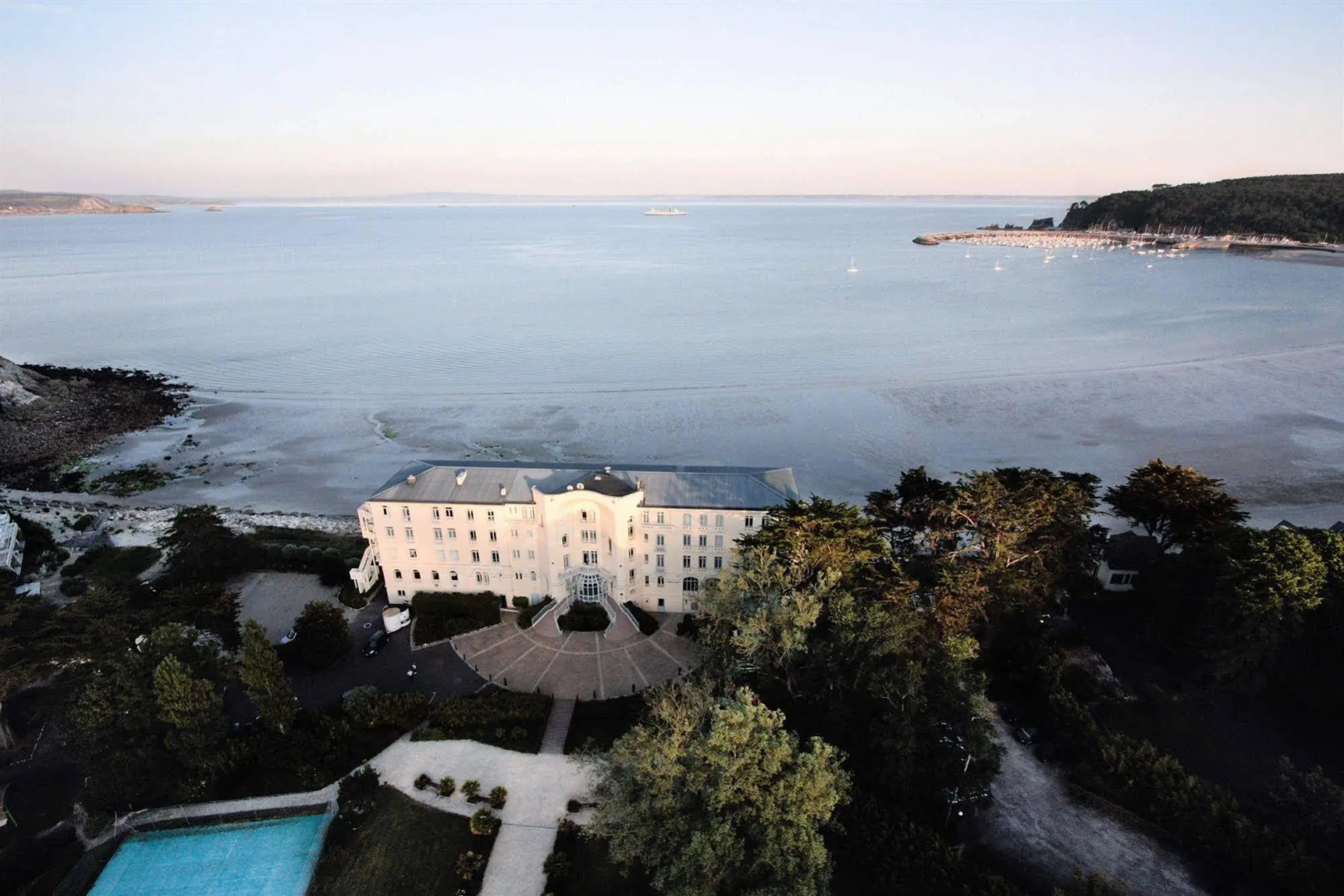 Hôtel Morgat Le Grand Hôtel De La Mer