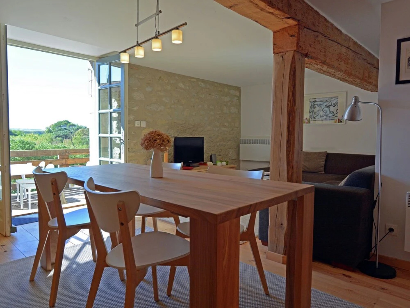 Luxurious Villa in Alzonne with Terrace