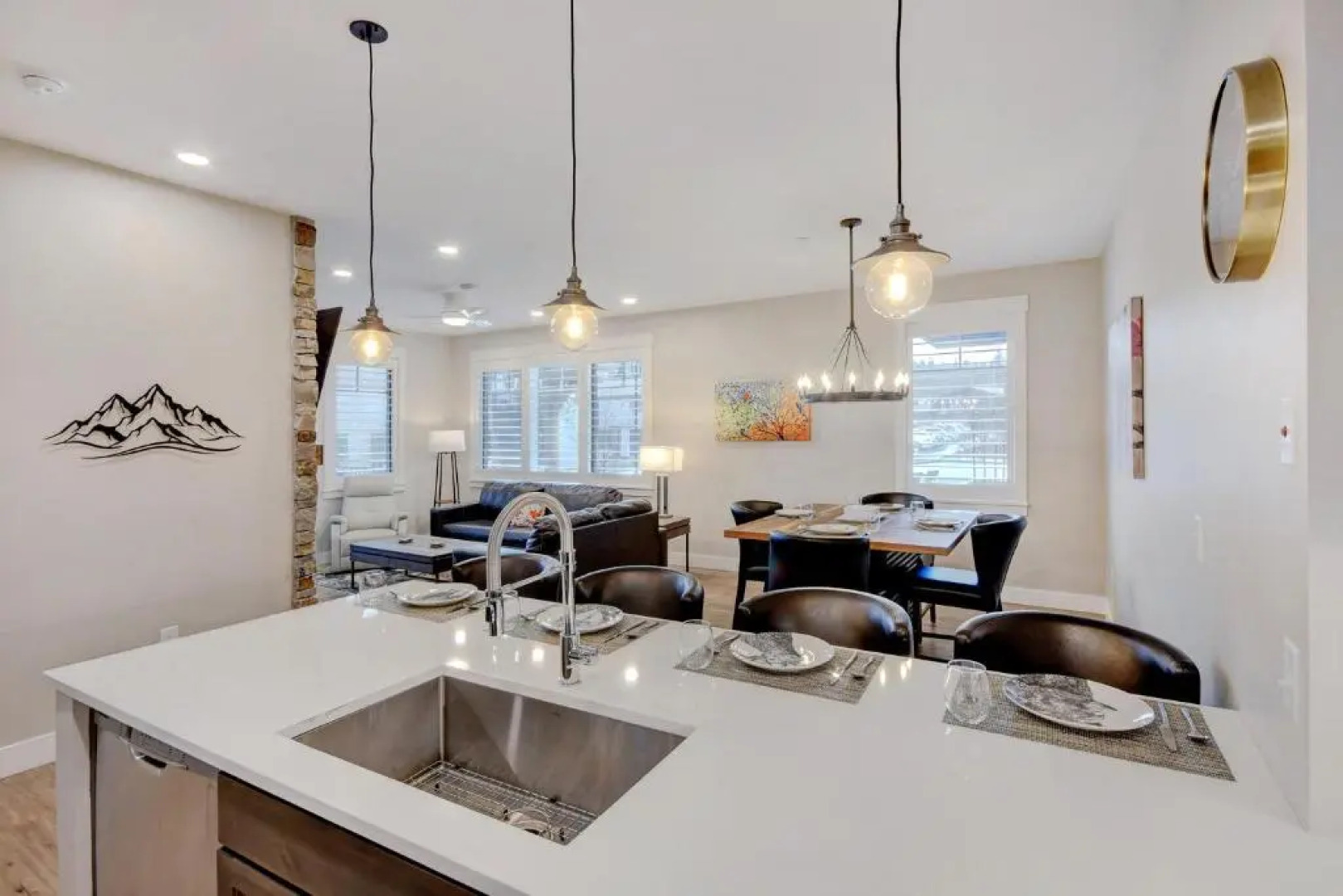 New Luxury Loft #107 Near Resort Huge Hot Tub & Views - FREE Activities & Equipment Rentals Daily