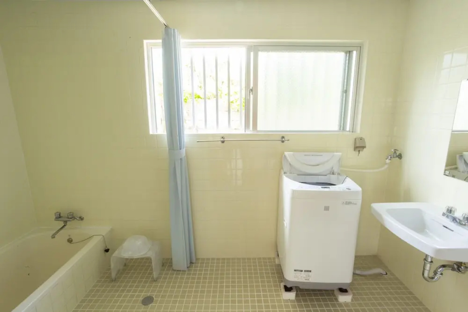 Kafuya Miyagi igusa villa