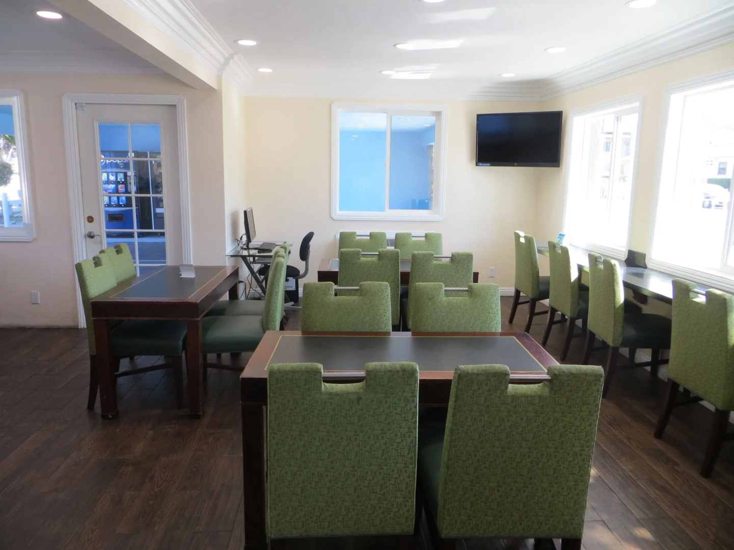 Surf City Inn and Suites