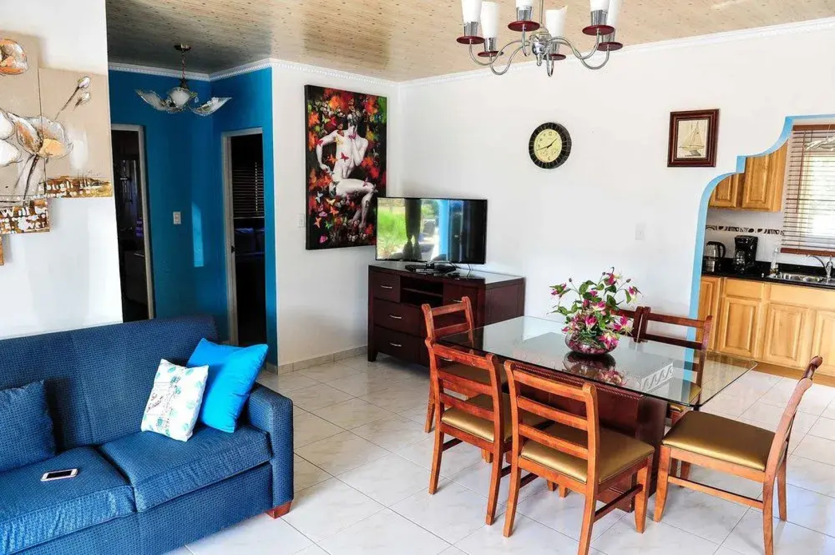 Paradise Apartments