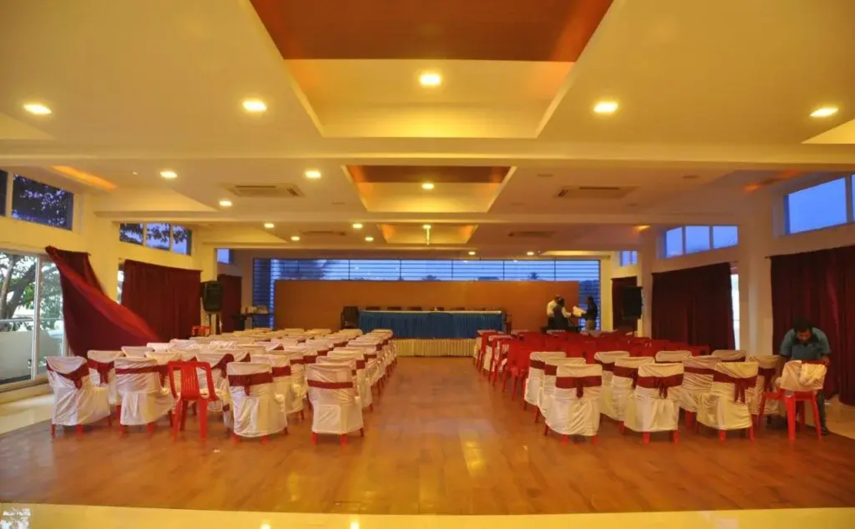Hotel Kings L Grand, Mysore