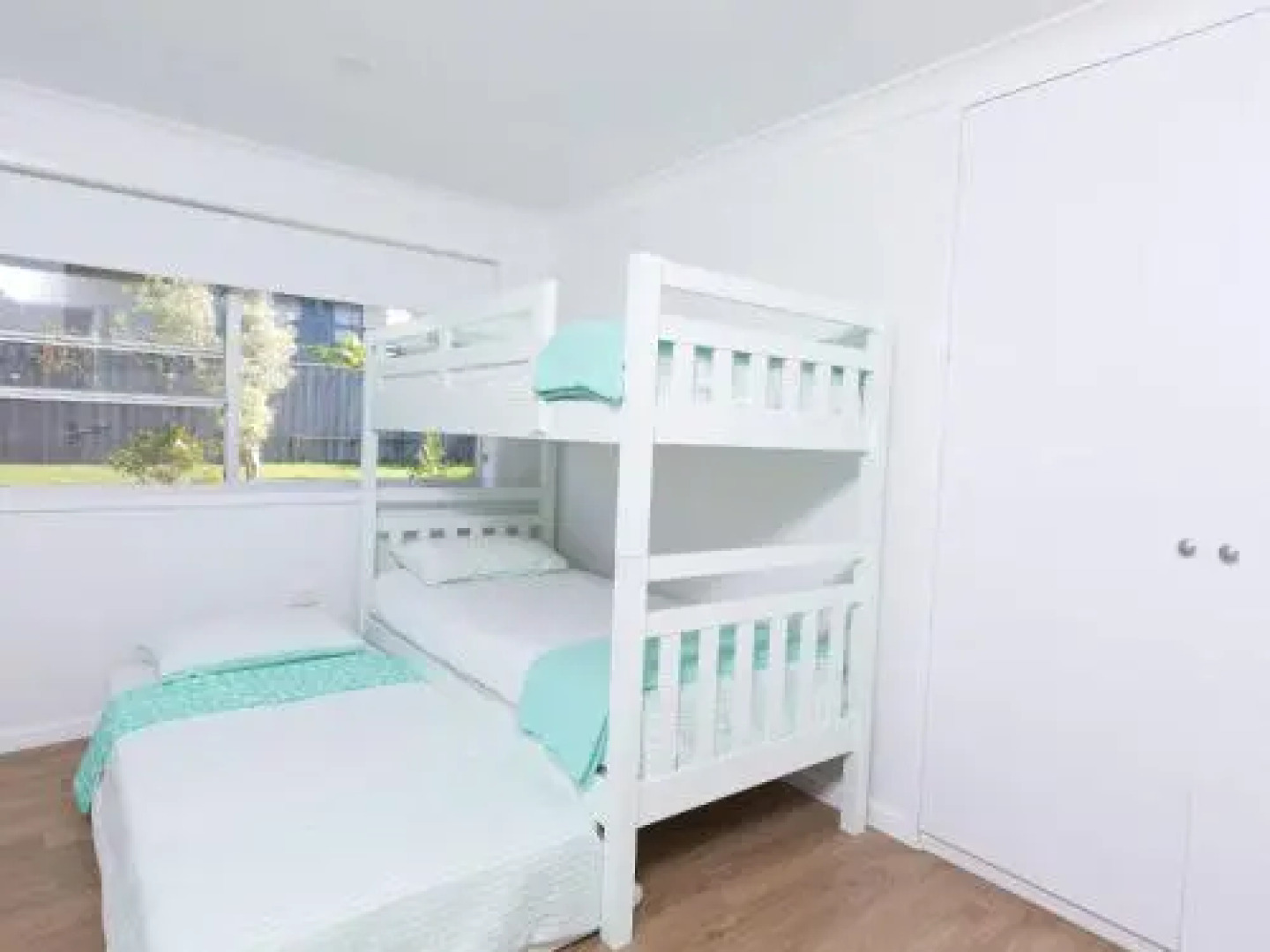 Aqua Palm with Sweeping One Mile Views